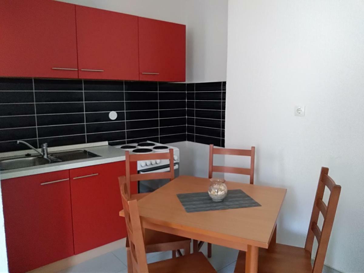 Apartman Lilly 로브란 외부 사진